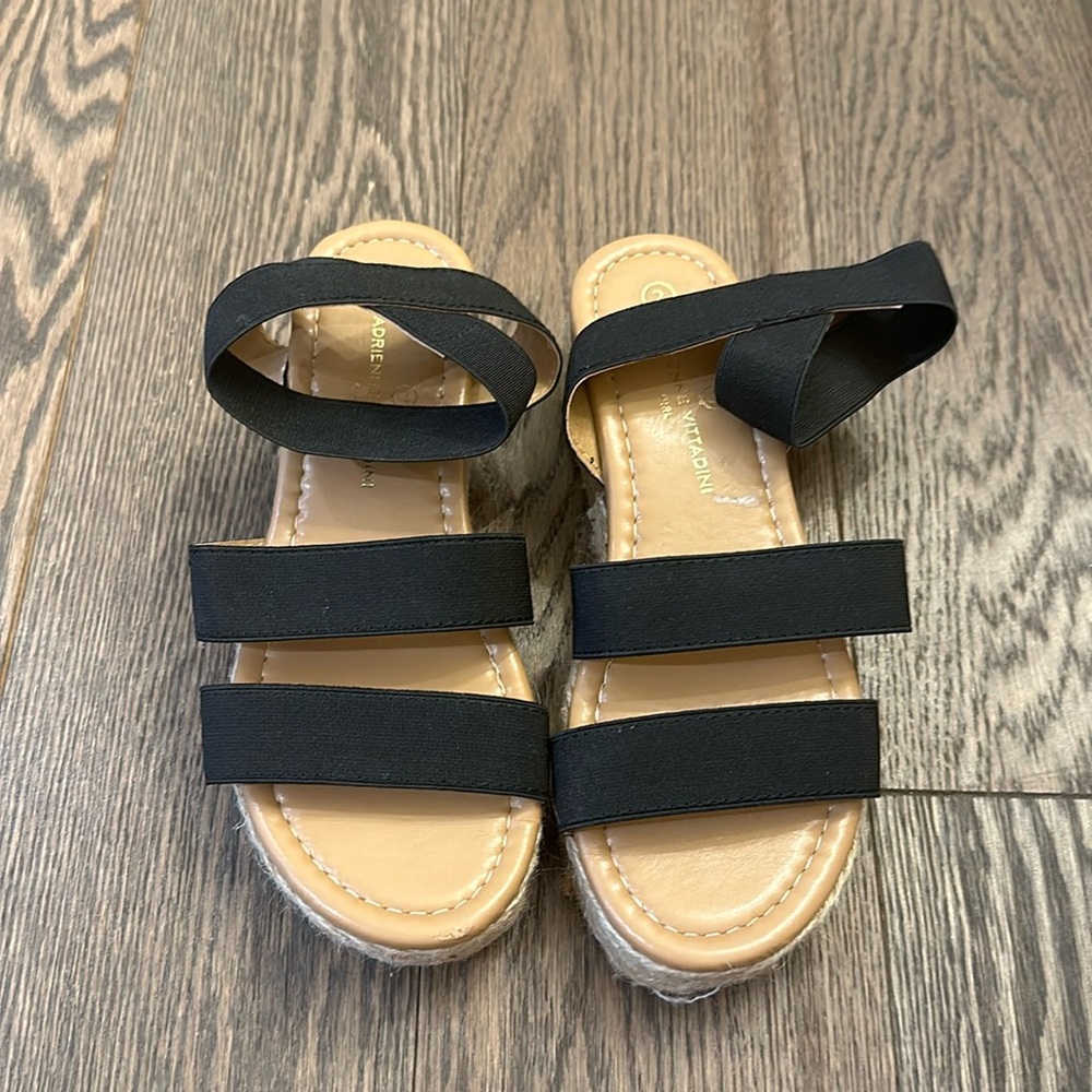 USED Adrienne Vittadini Black Sandals